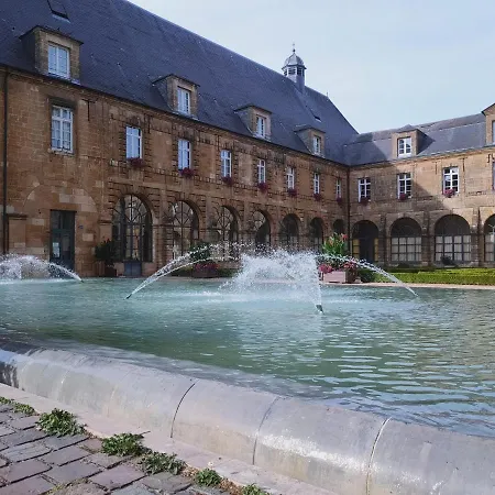 Maison 3 Etoiles Mouzon Centre Voie Verte 50M Parking 2 Salles Bain Vakantiehuis Mouzon (Ardennes)