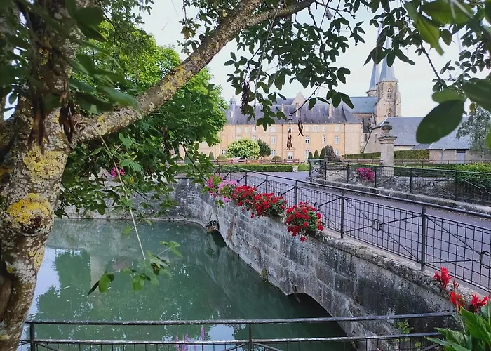 Maison 3 Etoiles Centre Voie Verte 50m Parking 2 Salles Bain Ferienhaus Mouzon (Ardennes)